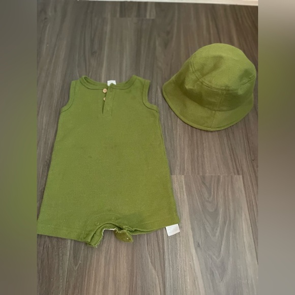 Pl Baby Green Sleeveless Kids Romper with Backet Hat size 6M - Picture 4 of 4